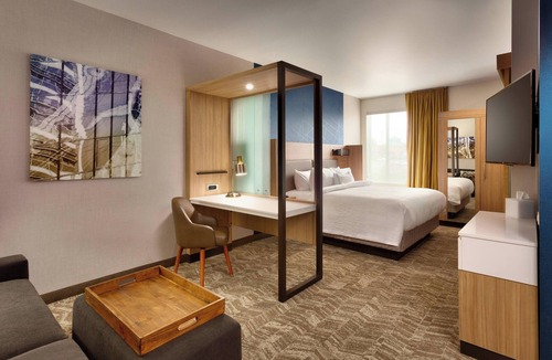 Coralville Hotel | SpringHill Suites by Marriott Coralville