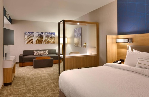 Coralville Hotel | SpringHill Suites by Marriott Coralville