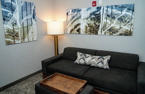 Woodbridge Hotel | SpringHill Suites by Marriott Woodbridge