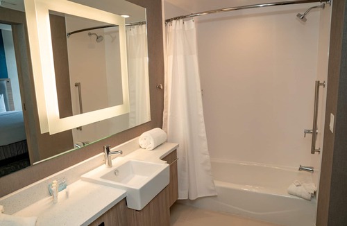 Woodbridge Hotel | SpringHill Suites by Marriott Woodbridge
