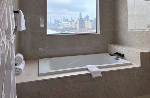 Chinatown Hotel | SpringHill Suites by Marriott Chicago Chinatown