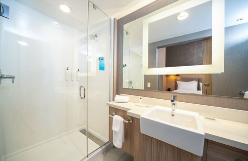 Bristol Hotel | SpringHill Suites by Marriott Kenosha