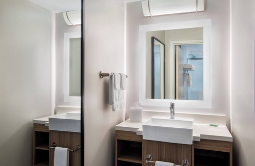 Tarentum Hotel | Springhill Suites by Marriott Pittsburgh Mills