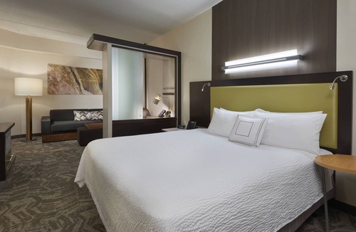 Vaughan Hotel | SpringHill Suites by Marriott Toronto Vaughan
