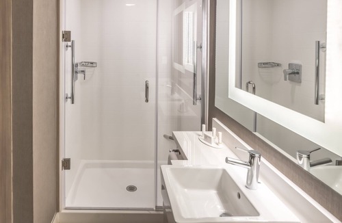 North Dallas Hotel | SpringHill Suites by Marriott Dallas Central Expressway