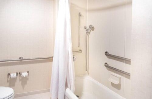 Greenwich Hotel | Springhill Suites by Marriott Wichita East At Plazzio