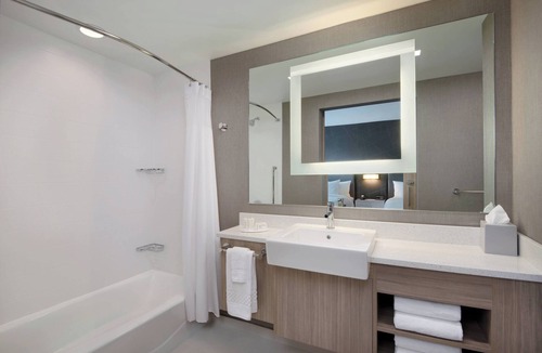 Indianapolis Hotel | SpringHill Suites by Marriott Indianapolis Keystone