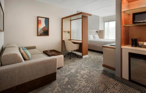 Mount Laurel Hotel | SpringHill Suites by Marriott Mount Laurel
