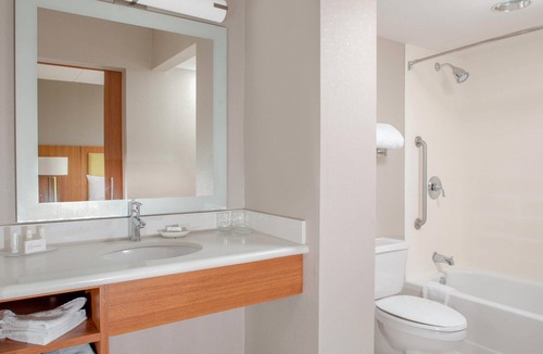 Forest Park Hotel | SpringHill Suites Cincinnati North/Forest Park