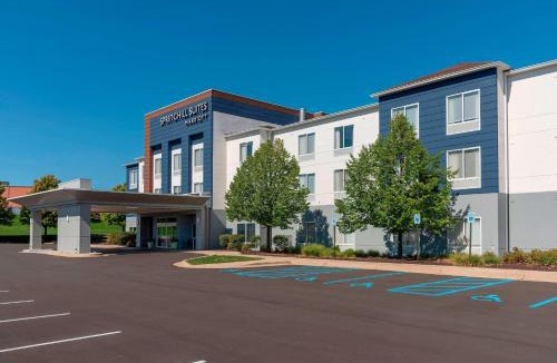 Alpine Center Hotel | SpringHill Suites Grand Rapids North