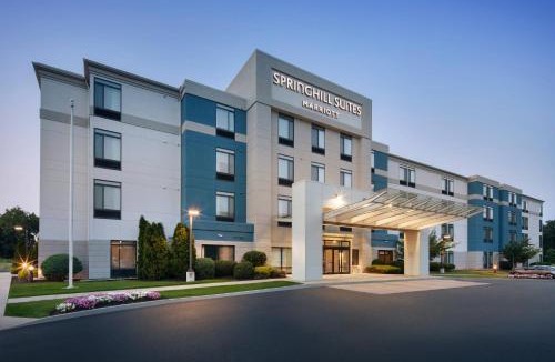 Windsor Locks Hotel | SpringHill Suites Hartford Airport/Windsor Locks