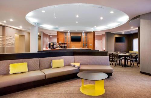 Windsor Locks Hotel | SpringHill Suites Hartford Airport/Windsor Locks