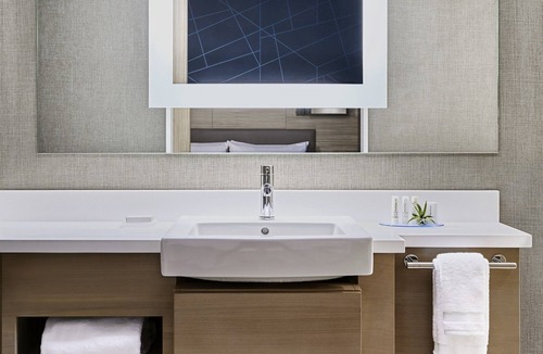 Mount Laurel Hotel | Springhill Suites Mount Laurel