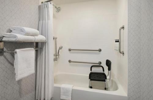 Tarentum Hotel | SpringHill Suites Pittsburgh Mills