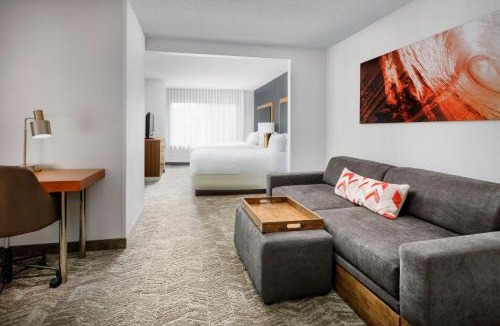 West Warwick Hotel | SpringHill Suites Providence West Warwick