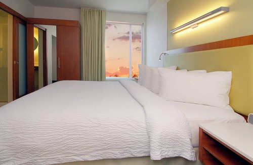 North Las Vegas Hotel | SpringHill Suites Las Vegas North Speedway