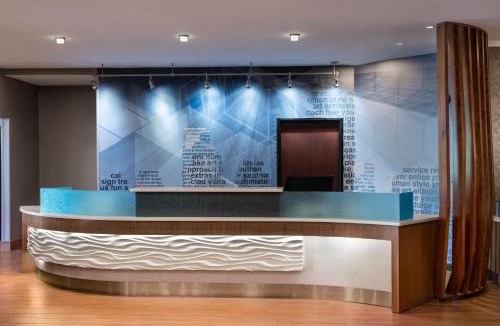 Willock Hotel | SpringHill Suites West Mifflin