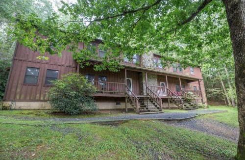 Springmaid Mountain Cabin | Springmaid Mountain Retreat & Stables