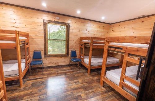 Springmaid Mountain Cabin | Springmaid Mountain Retreat & Stables