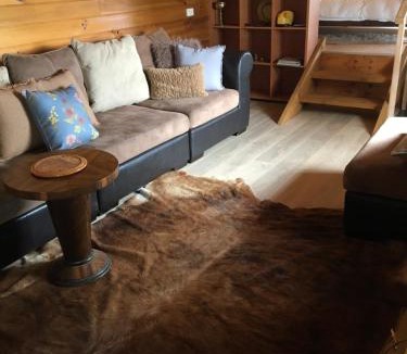 Rydal Apartment | Springmead Rustic Cabin