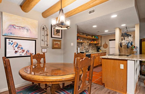 Northeast Santa Fe Condo | Springtime Casita, Hot tub, Pool, Dwtn walk
