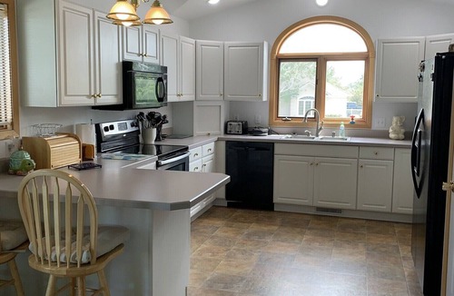 Billings House | Springtime in Montana - the Cottage is ready for your stay!