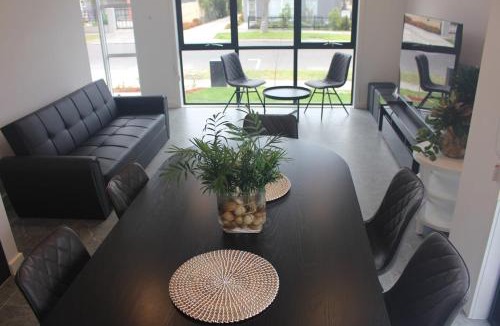 Springvale House | Springvale Family Friendly Home Best Location