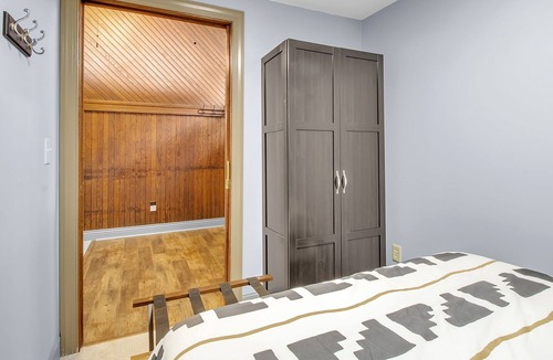 Town of Concord Apartment | Springville Depot Inn - Suite with Private Yard!