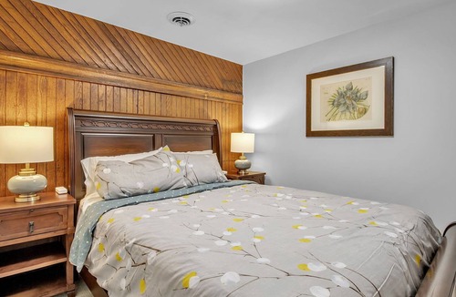 Town of Concord Apartment | Springville Depot Inn - Suite with Private Yard!