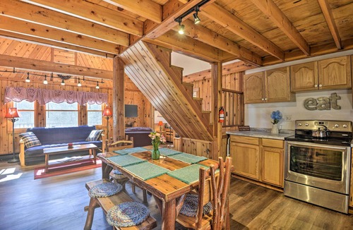 Springwater Cottage | Springwater Cabin Near Hiking, Lakes, & Vineyards