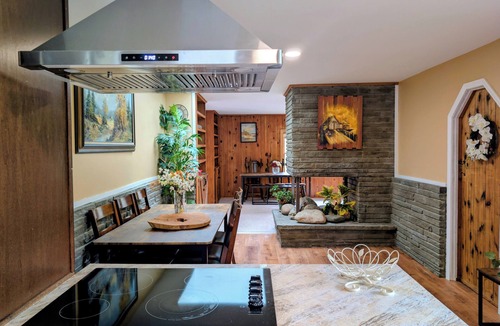 Springwater House | Springwater Lodge, Pond & Fishing