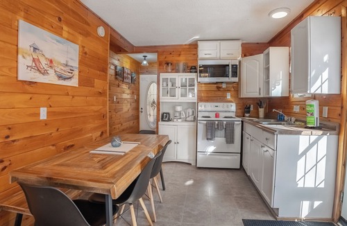 Arden Cottage | Springwood Cottage Resort - Cottage 2a