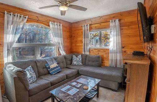 Arden Cottage | Springwood Cottage Resort - Cottage 2a