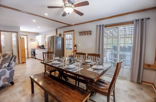 Arden Cottage | Springwood Cottage Resort - Cottage 11