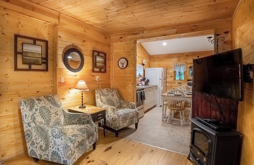 Arden Cottage | Springwood Cottage Resort - Cottage 14