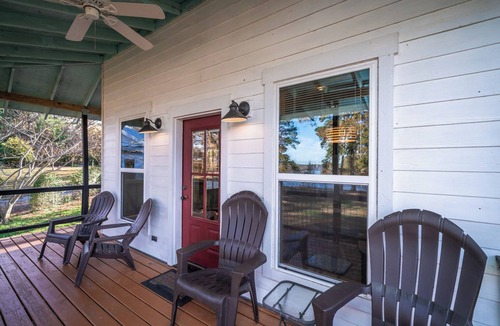 Ore City Cottage | Sproul Cottage- On Lake O' the Pines- ADA