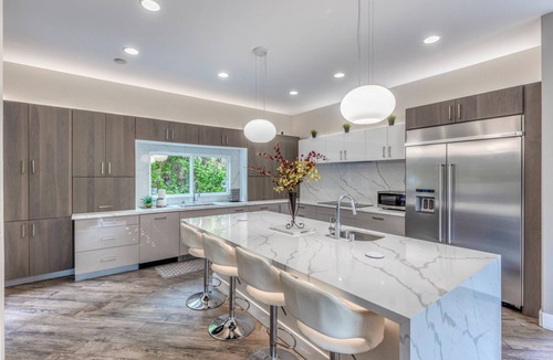 Middletown House | Spruce Canyon 6BR Luxury Villa Retreat