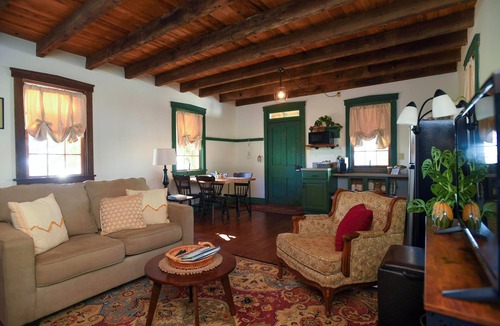 Steelville Cottage | Spruce Edge Guest Housen