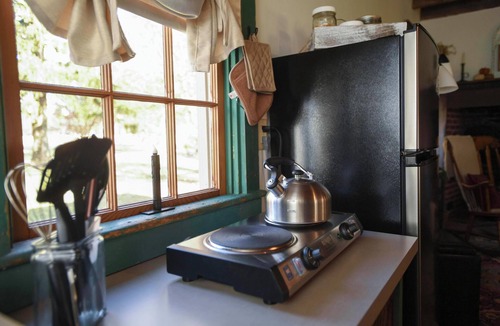Steelville Cottage | Spruce Edge Guest Housen