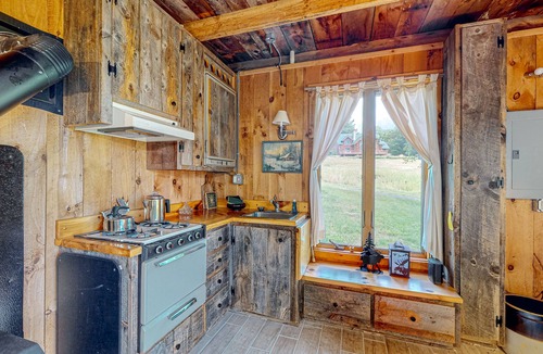 Hartland Four Corners Cottage | Spruce Moose Cottage | Tiny House on 65 private acres