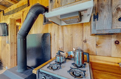 Hartland Four Corners Cottage | Spruce Moose Cottage | Tiny House on 65 private acres