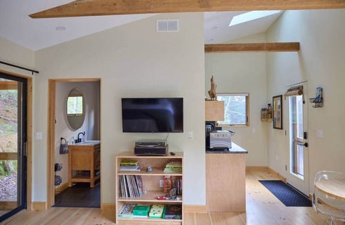 Georgetown House | Spruce Studio: Near Beach+Private Sauna+FirePit+Pond+Heat/AC