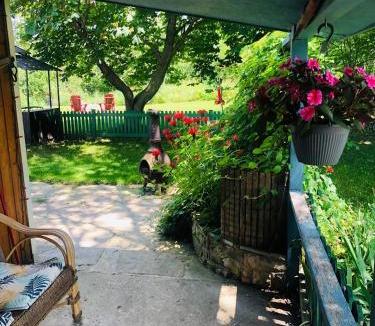 Lion's Head House | Spry Church Cozy Cottage