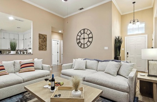Abilene House | Spur of the Moment - West Texas Escape Sleeps 7
