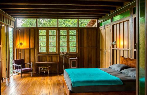 Pantai House | Spyder Hill