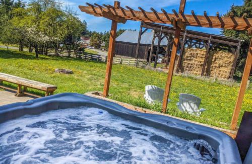 Sequim House | Sq The Farmhouse