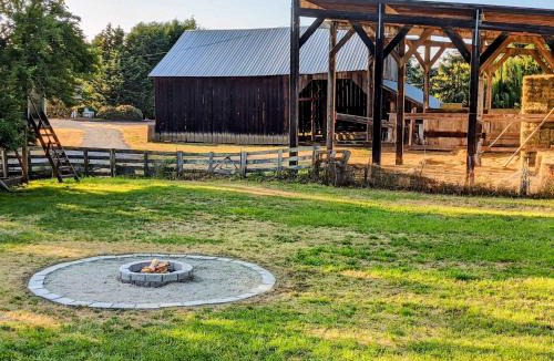 Sequim House | Sq The Farmhouse