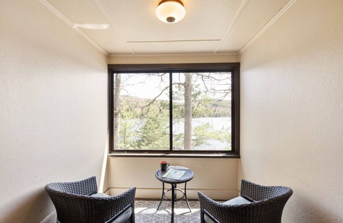 Holderness House | Squam Lake 3 bed 3 bath (Suite #7)