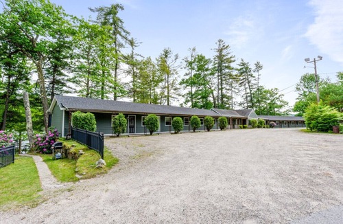 Holderness House | Squam Lake 3 bed 3 bath (Suite #7)