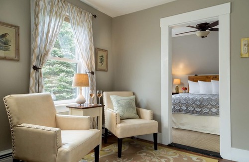 Holderness Hotel | Squam Lake Inn